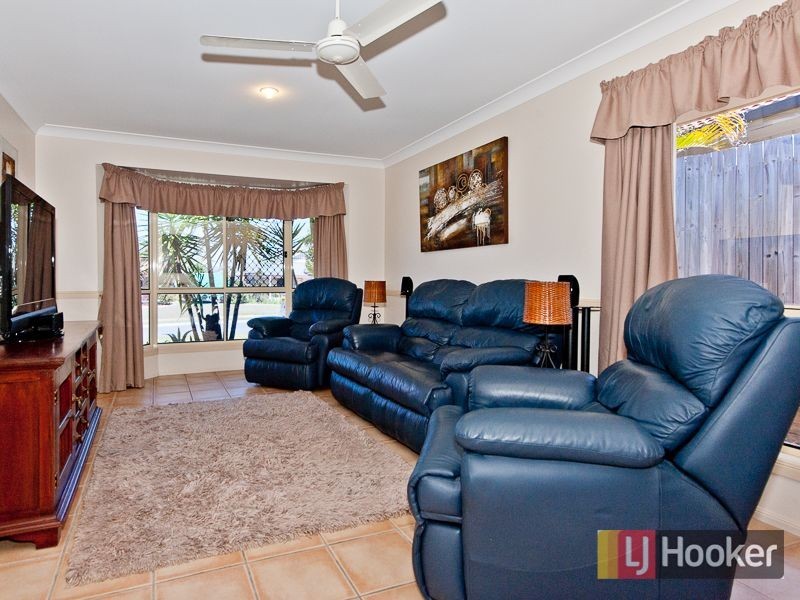 77 Warrego Crescent, Murrumba Downs QLD 4503