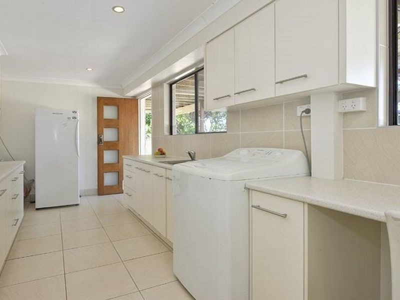 96 Bayside Drive, Beachmere QLD 4510