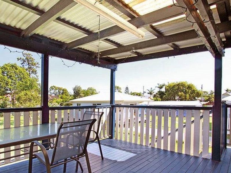 37 Henderson Road, Deagon QLD 4017