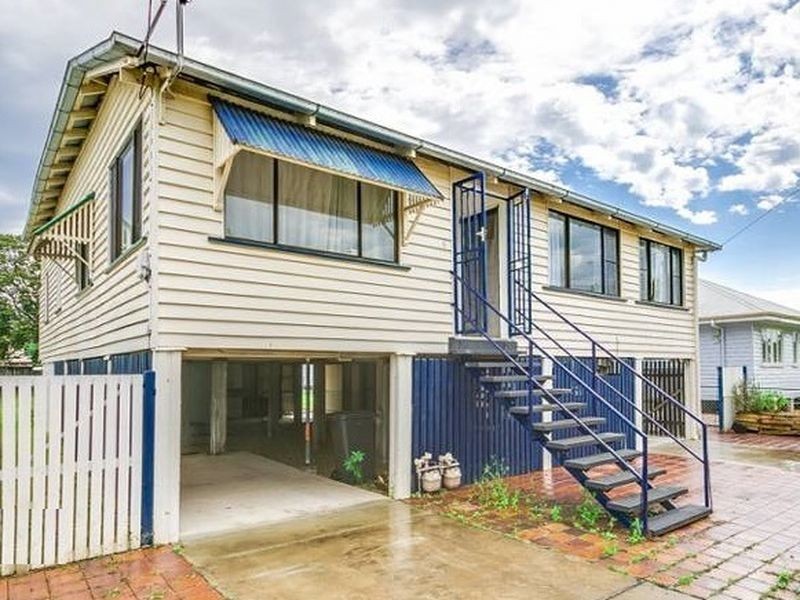 37 Henderson Road, Deagon QLD 4017