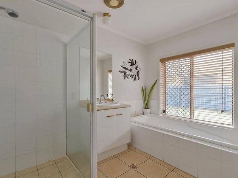 11 Fieldstone Close, Bracken Ridge QLD 4017