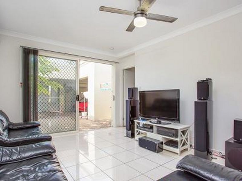 19 Daintree Park Way, Fitzgibbon QLD 4018