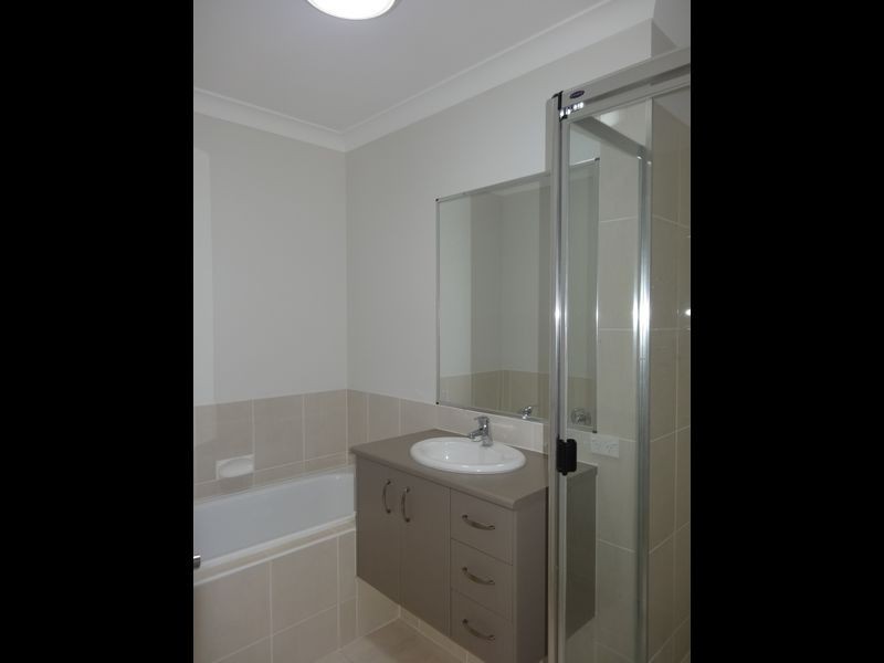 19 Daintree Park Way, Fitzgibbon QLD 4018