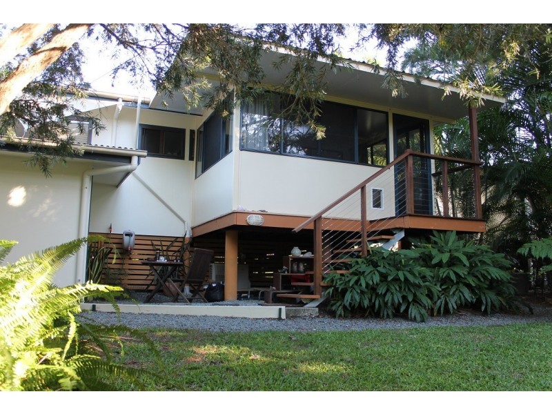 7 Orange Grove Street, Coochiemudlo Island QLD 4184