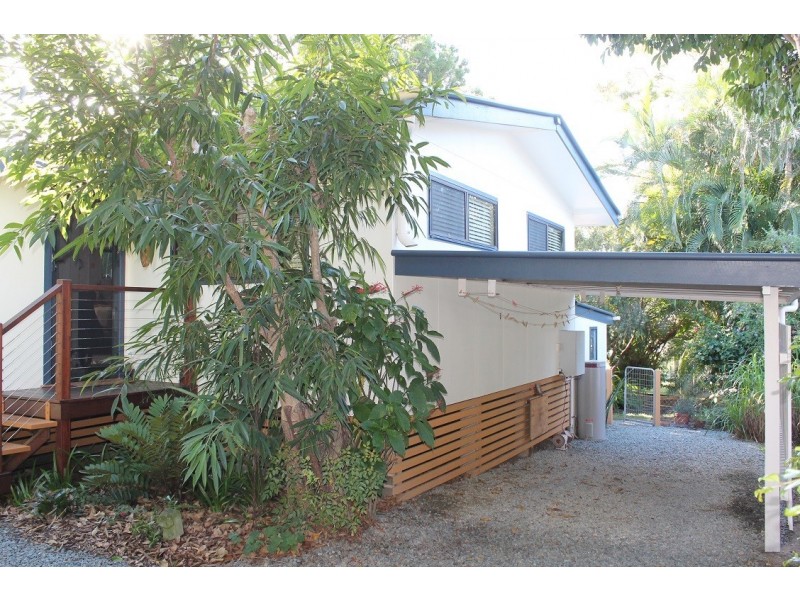 7 Orange Grove Street, Coochiemudlo Island QLD 4184