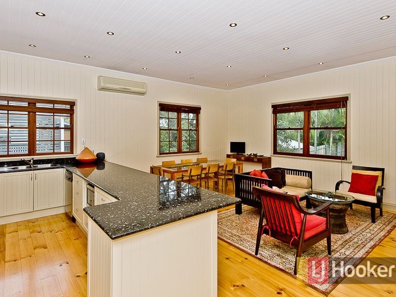 26 Oxford Place, Shorncliffe QLD 4017