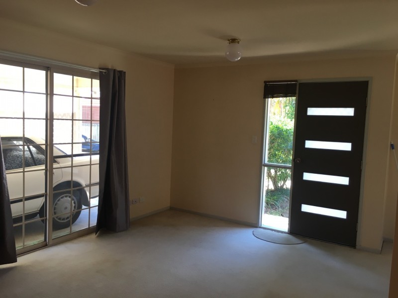 2/10 River Gum Close, Fitzgibbon QLD 4018