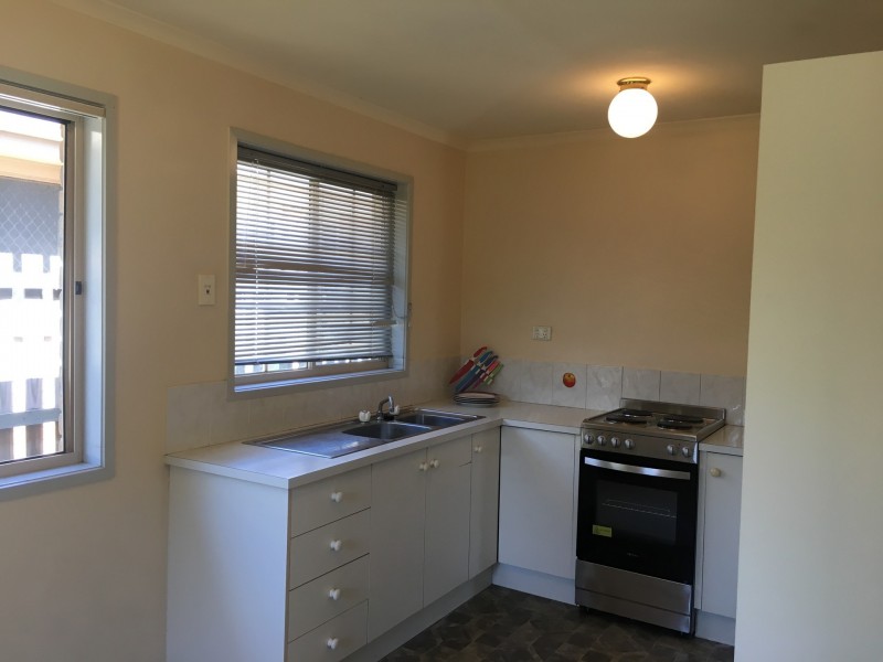 2/10 River Gum Close, Fitzgibbon QLD 4018