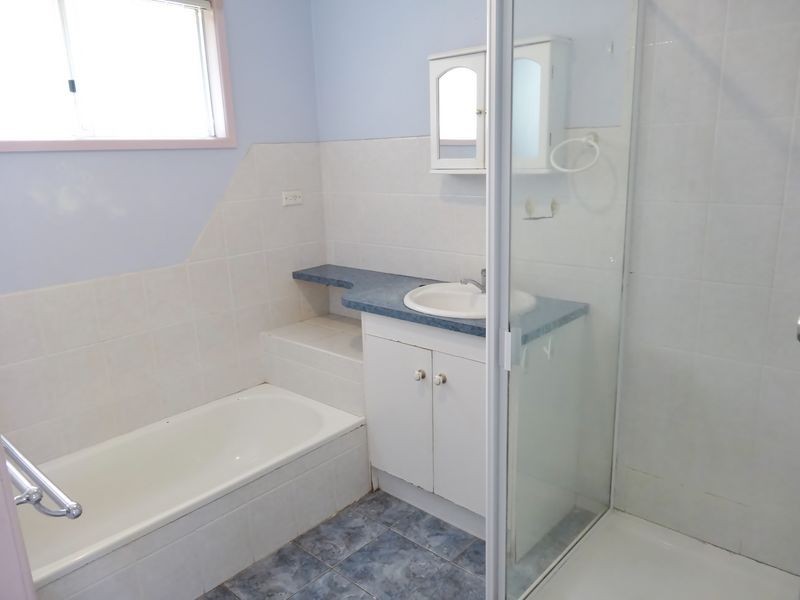 16 Arrakune Crescent, Kallangur QLD 4503