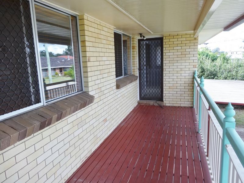 16 Arrakune Crescent, Kallangur QLD 4503