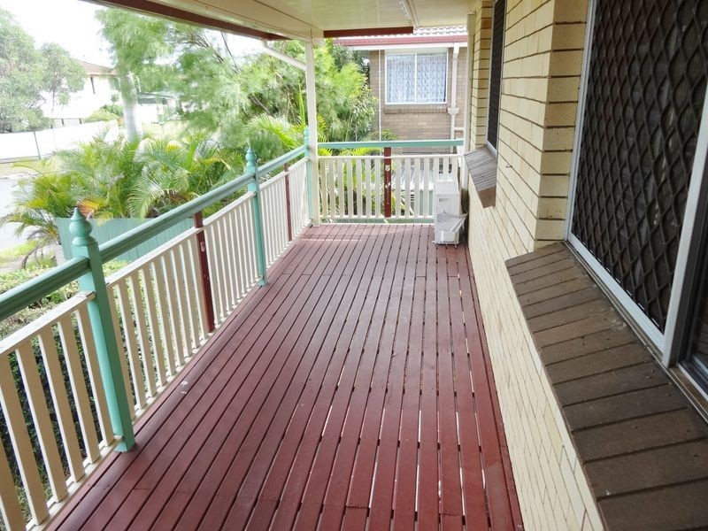 16 Arrakune Crescent, Kallangur QLD 4503