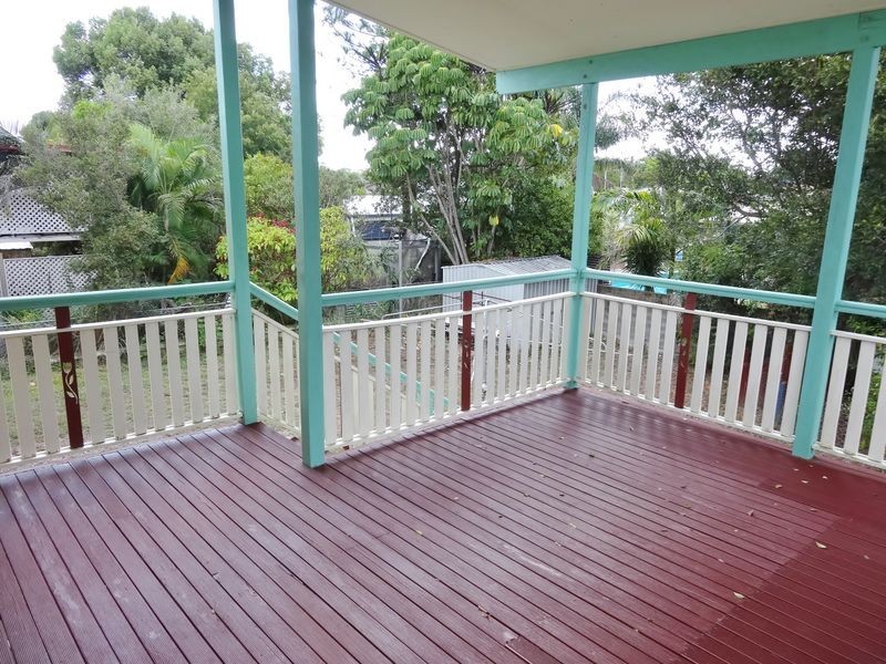 16 Arrakune Crescent, Kallangur QLD 4503