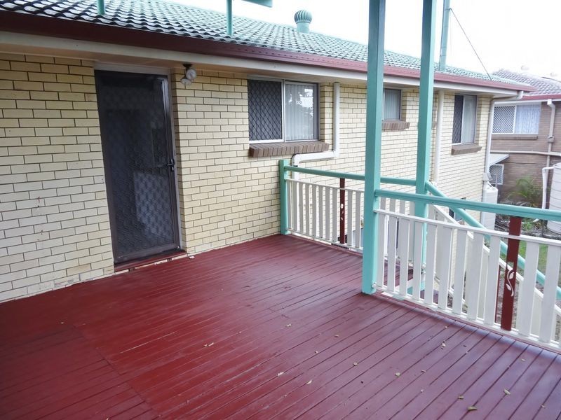 16 Arrakune Crescent, Kallangur QLD 4503