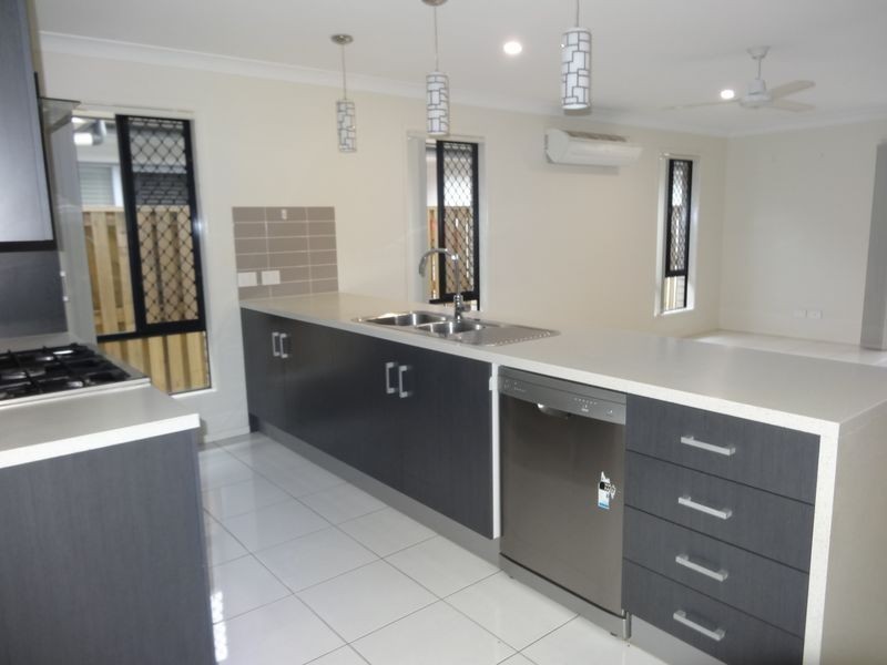 31 Merimbula Street, Fitzgibbon QLD 4018