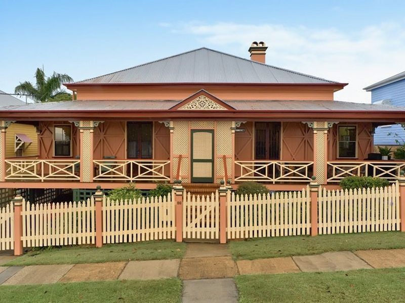 86 Allpass Parade, Shorncliffe QLD 4017