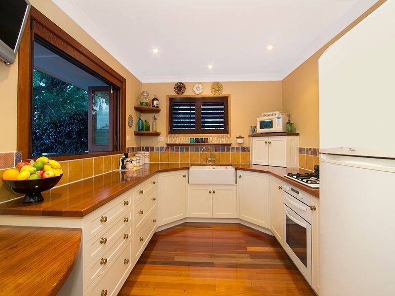 12 Westbourne Street, Highgate Hill QLD 4101