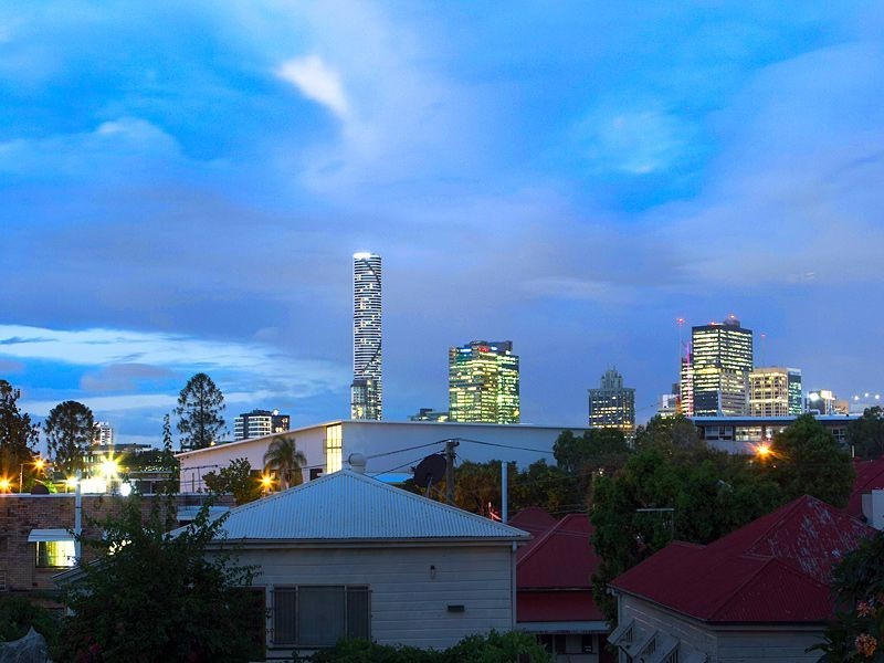 12 Westbourne Street, Highgate Hill QLD 4101