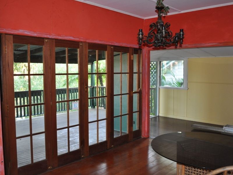Holland Park West QLD 4121