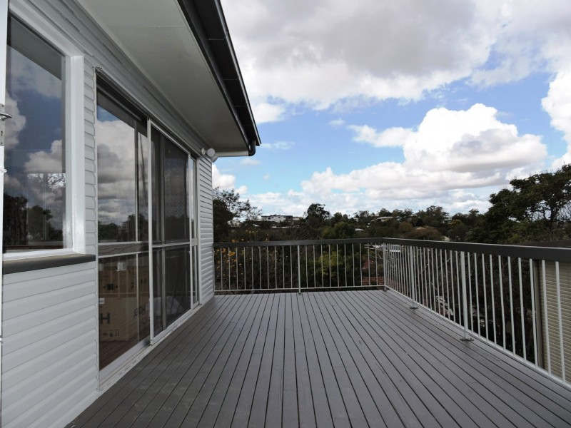 11 Farrant Street, Stafford Heights QLD 4053