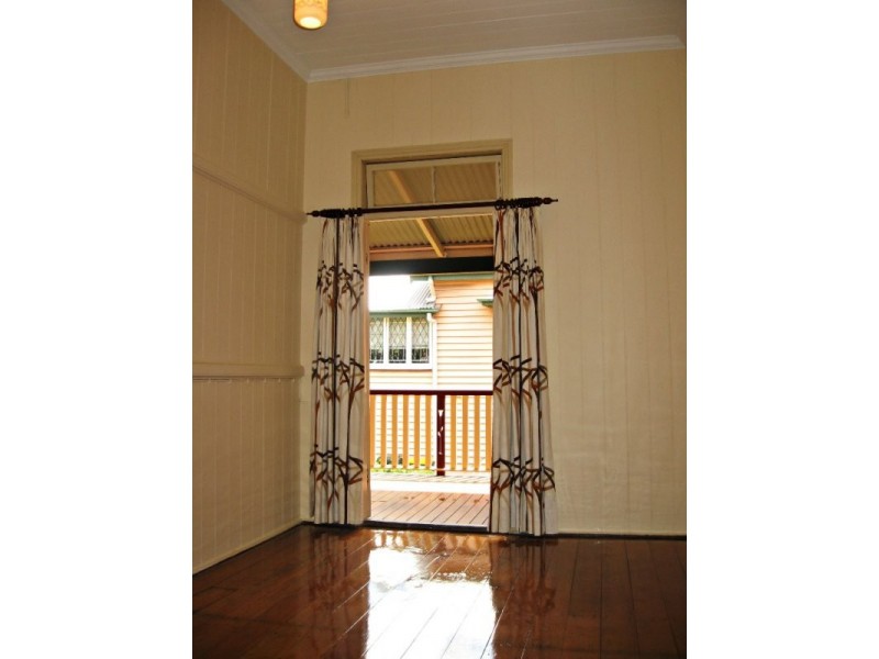 5 Adamson Street, Wooloowin QLD 4030