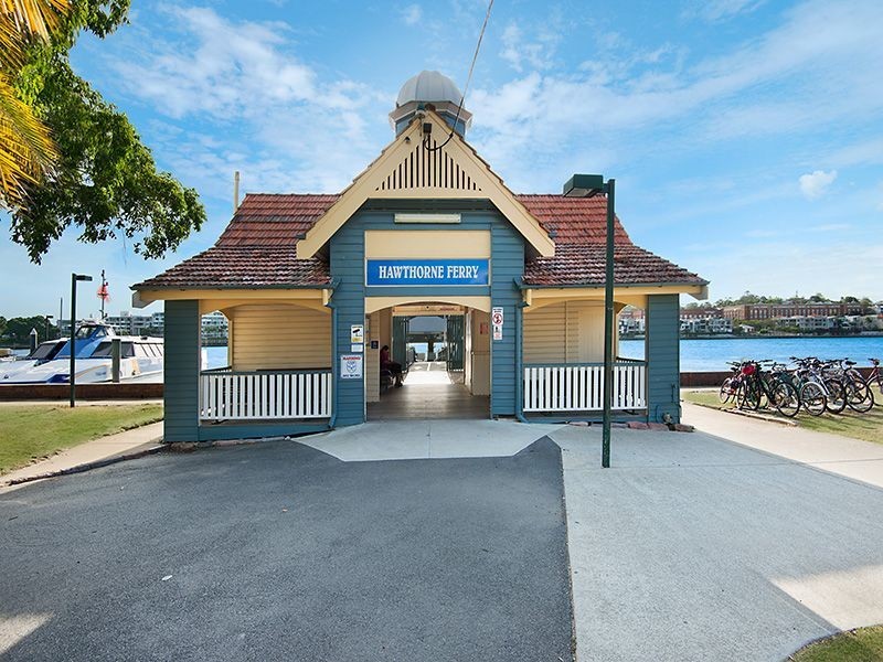 106 Malcolm Street, Hawthorne QLD 4171