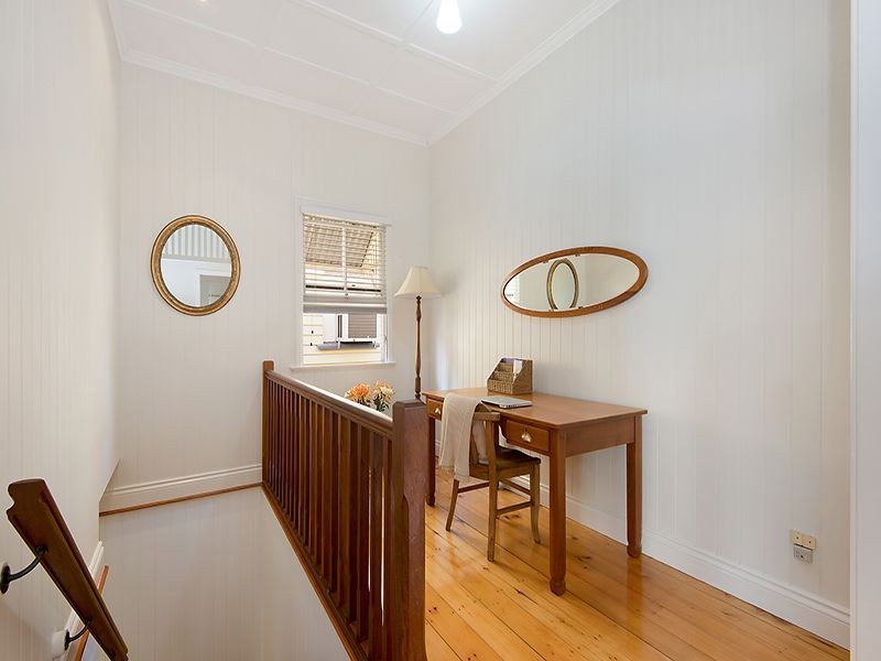 106 Malcolm Street, Hawthorne QLD 4171