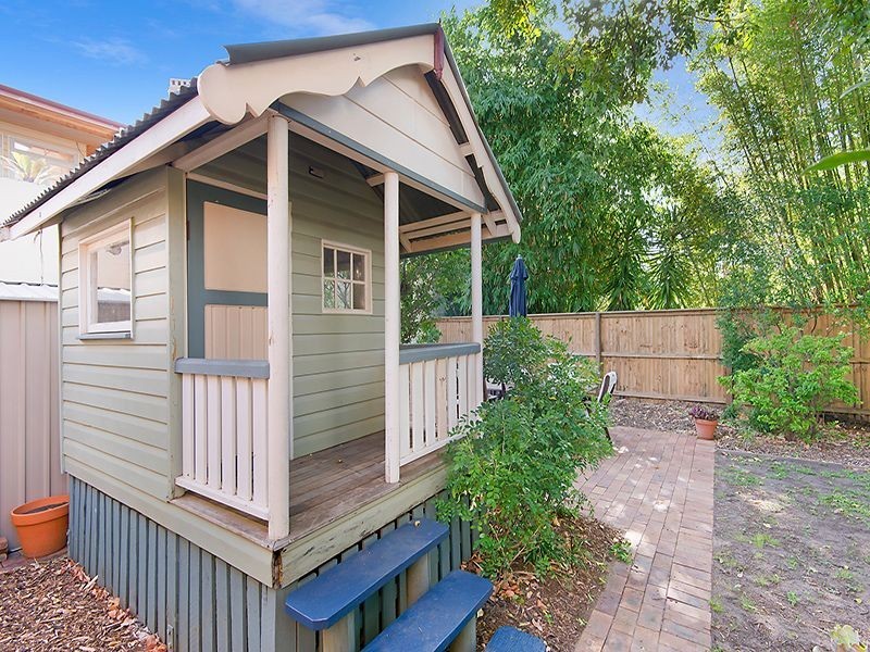 106 Malcolm Street, Hawthorne QLD 4171