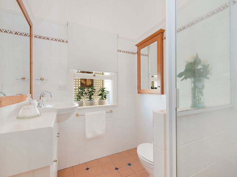 106 Malcolm Street, Hawthorne QLD 4171