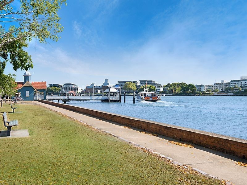 106 Malcolm Street, Hawthorne QLD 4171