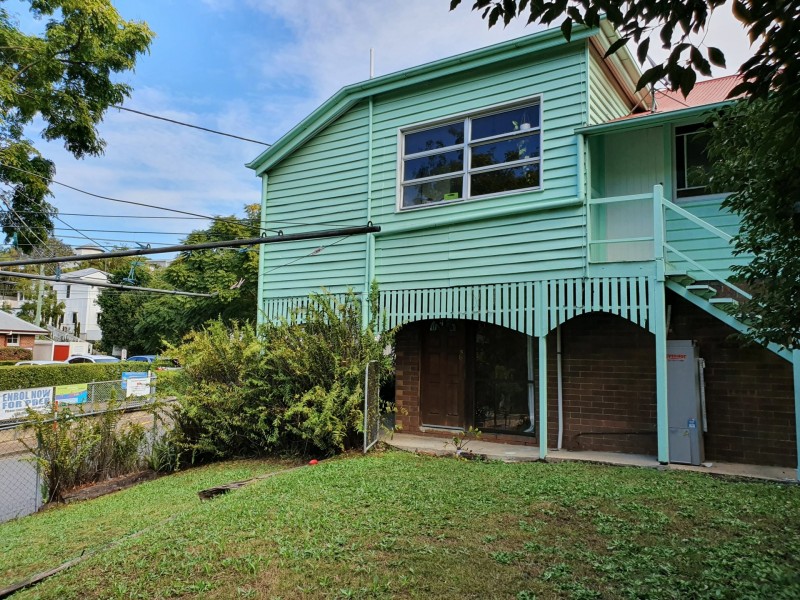 1B Arwin Tce, Windsor QLD 4030