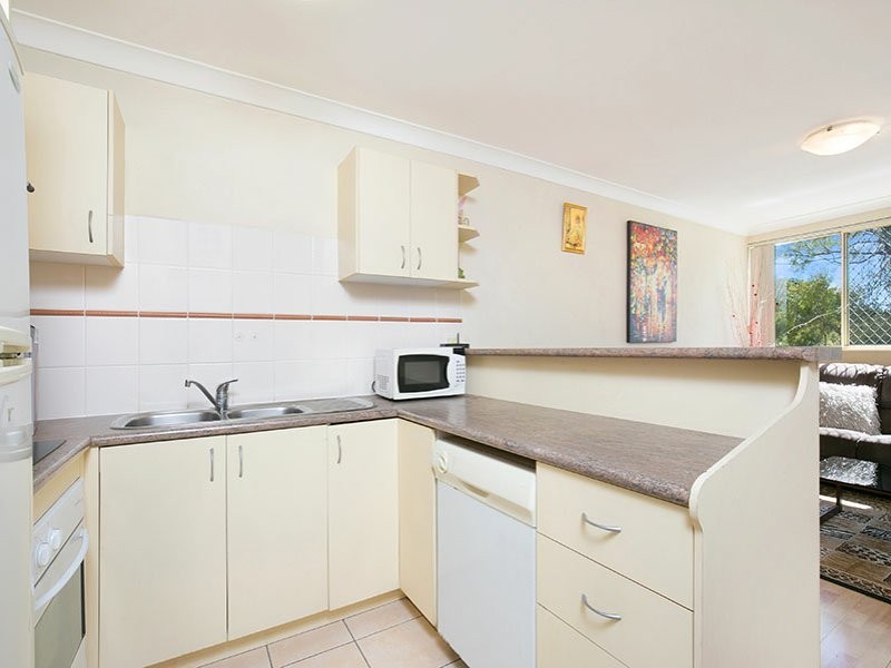 1/102 Kedron Park Road, Wooloowin QLD 4030