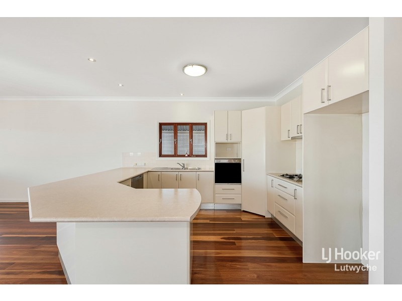 11 Beatrice Street, Bardon QLD 4065