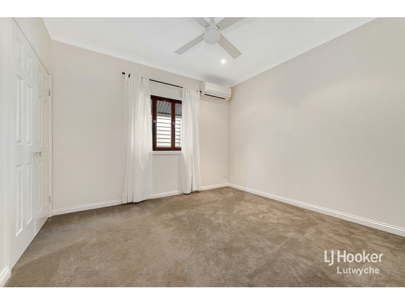 11 Beatrice Street, Bardon QLD 4065