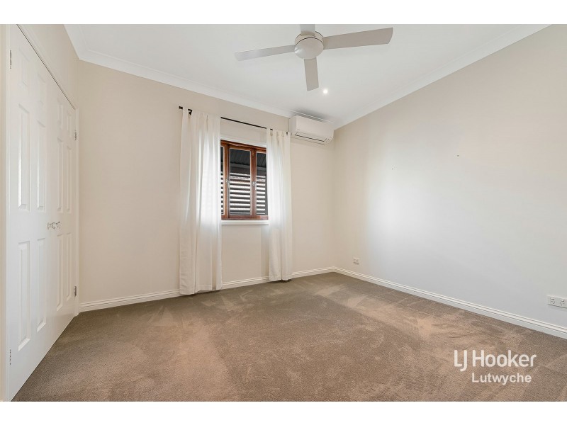 11 Beatrice Street, Bardon QLD 4065