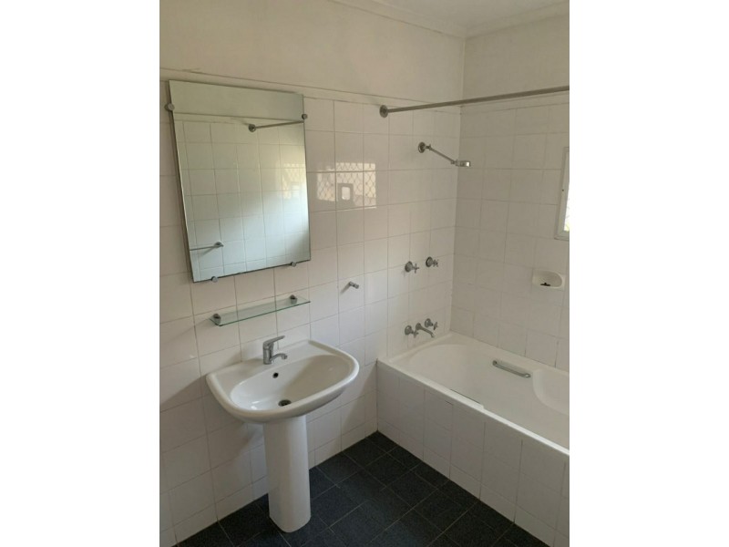 11 Gilbert Road, Windsor QLD 4030