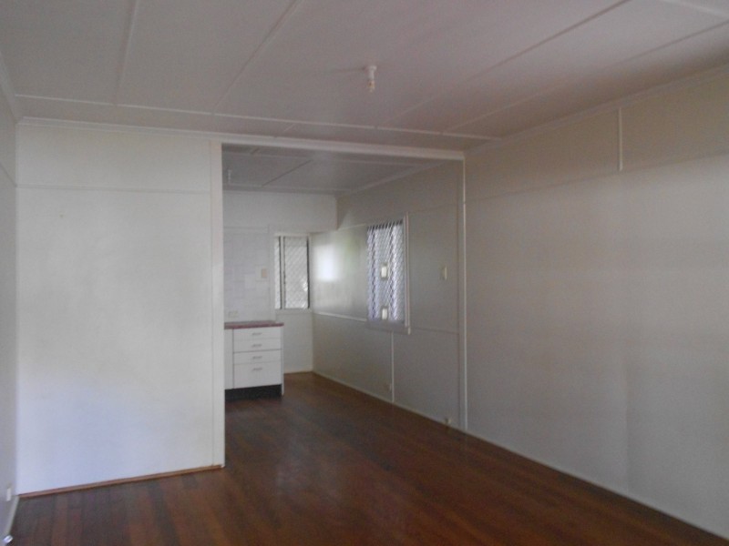 11 Gilbert Road, Windsor QLD 4030