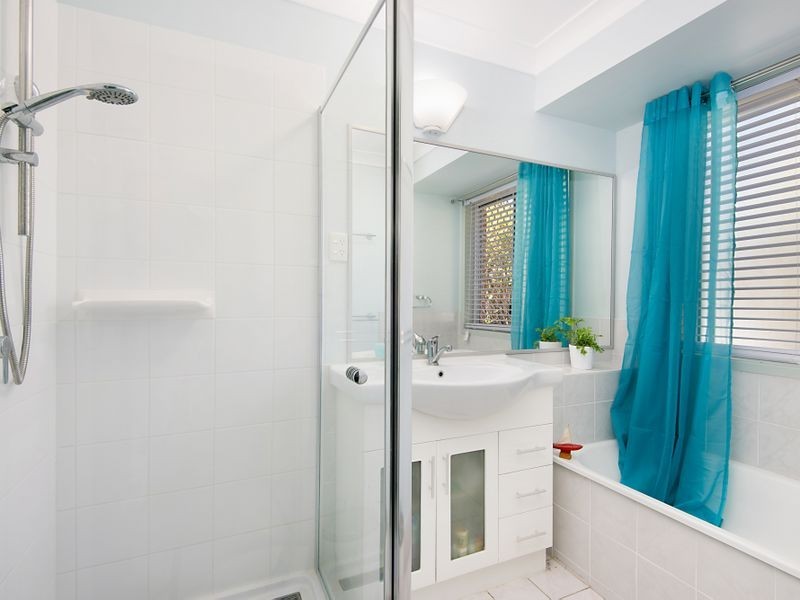 17 Cedarwood Court, Arana Hills QLD 4054