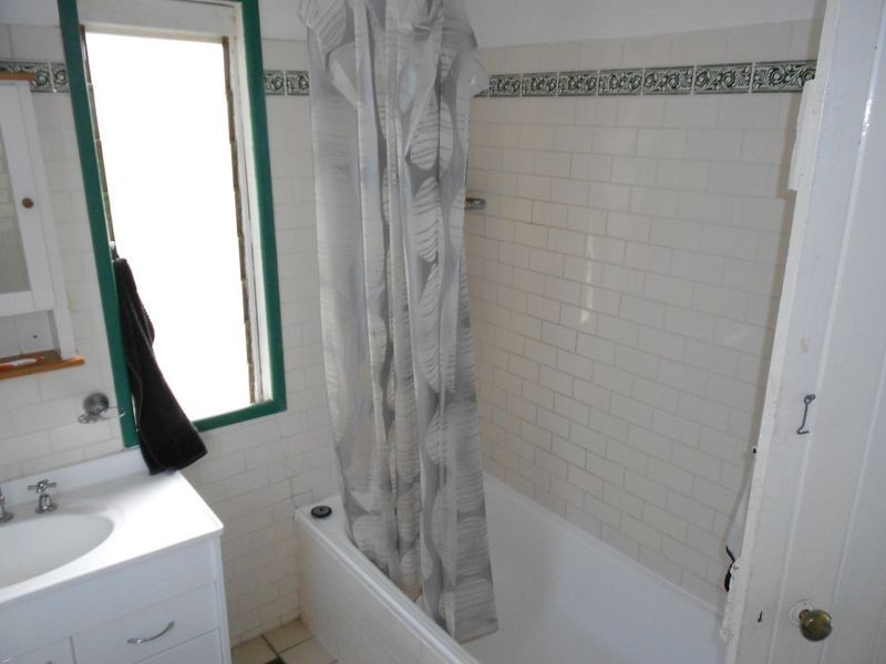 18 Stoneleigh Street, Albion QLD 4010