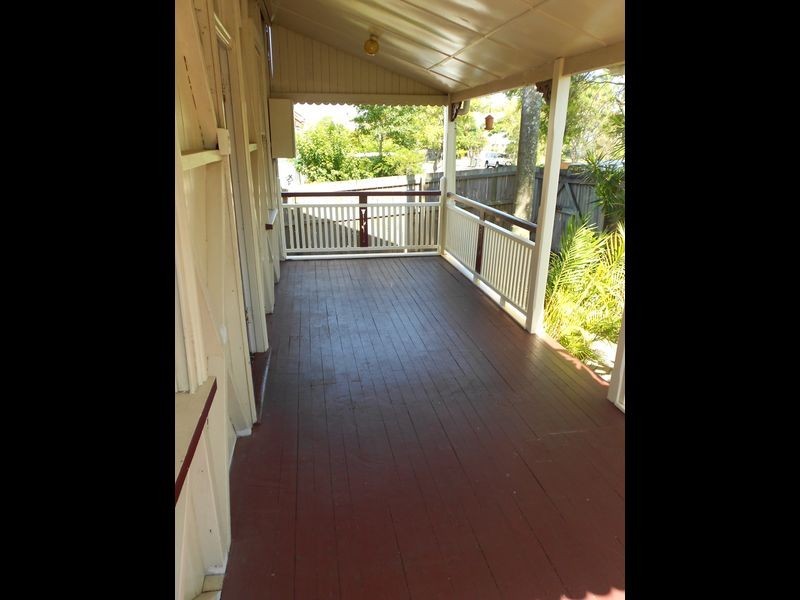 18 Stoneleigh Street, Albion QLD 4010