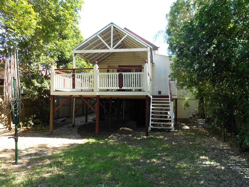 18 Stoneleigh Street, Albion QLD 4010