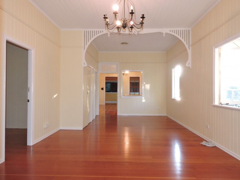 11 Rougham Street, Windsor QLD 4030