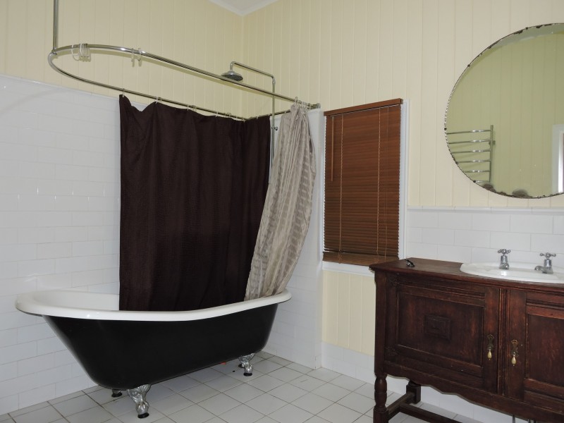 11 Rougham Street, Windsor QLD 4030