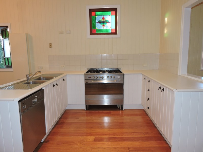 11 Rougham Street, Windsor QLD 4030