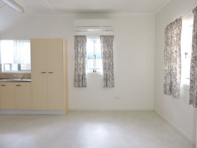 Access beh 17 Broughton Road, Kedron QLD 4031