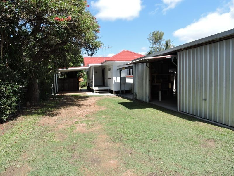 Access beh 17 Broughton Road, Kedron QLD 4031