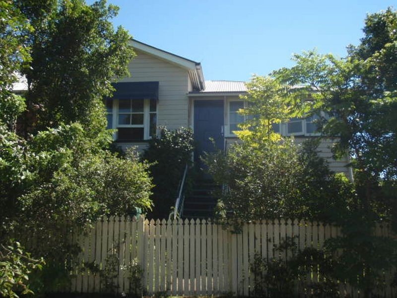 96 Sixth Avenue, Windsor QLD 4030