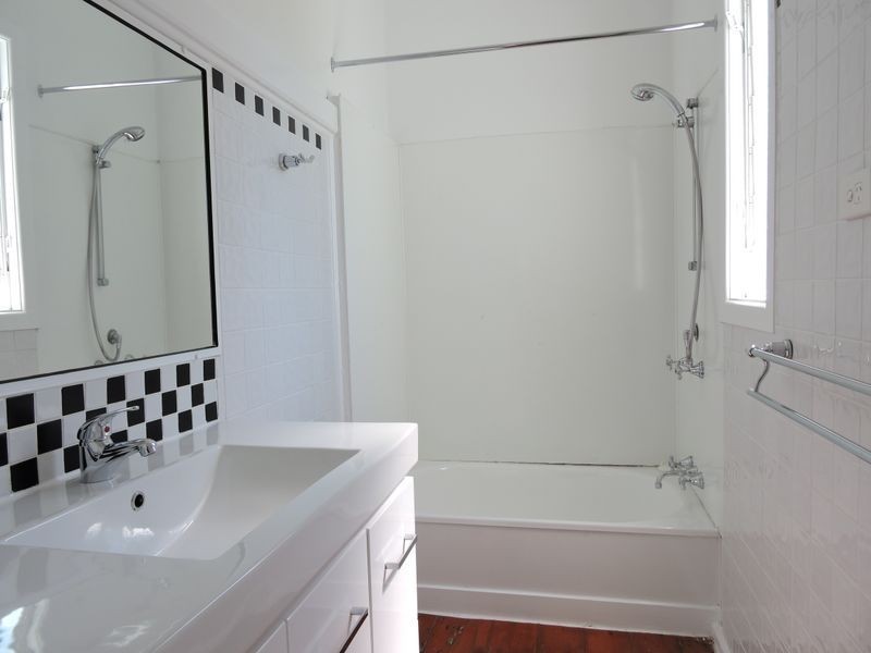 27 Cullen Street, Windsor QLD 4030