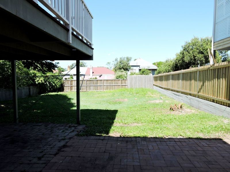 11 Marne Road, Albion QLD 4010