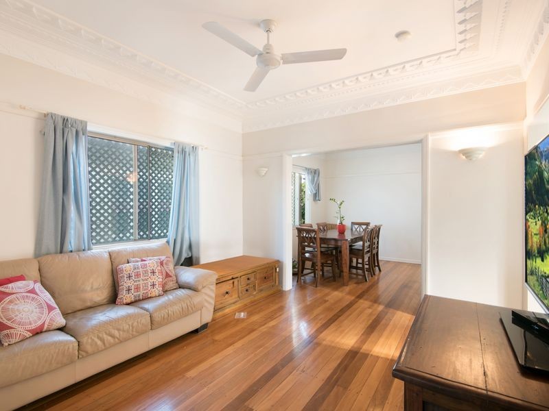 49 Twelfth Avenue, Kedron QLD 4031