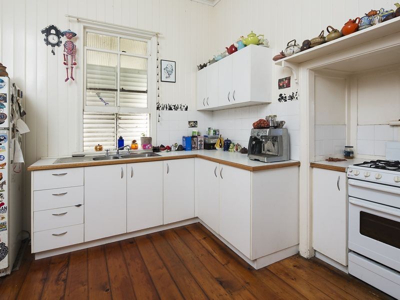 28 Fifth Avenue, Kedron QLD 4031